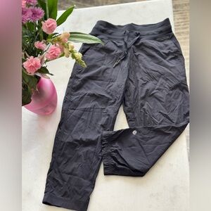 Lululemon Dance Studio crop 20” Black size 2